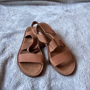 Brown sandels. worn only a couple times. size 7